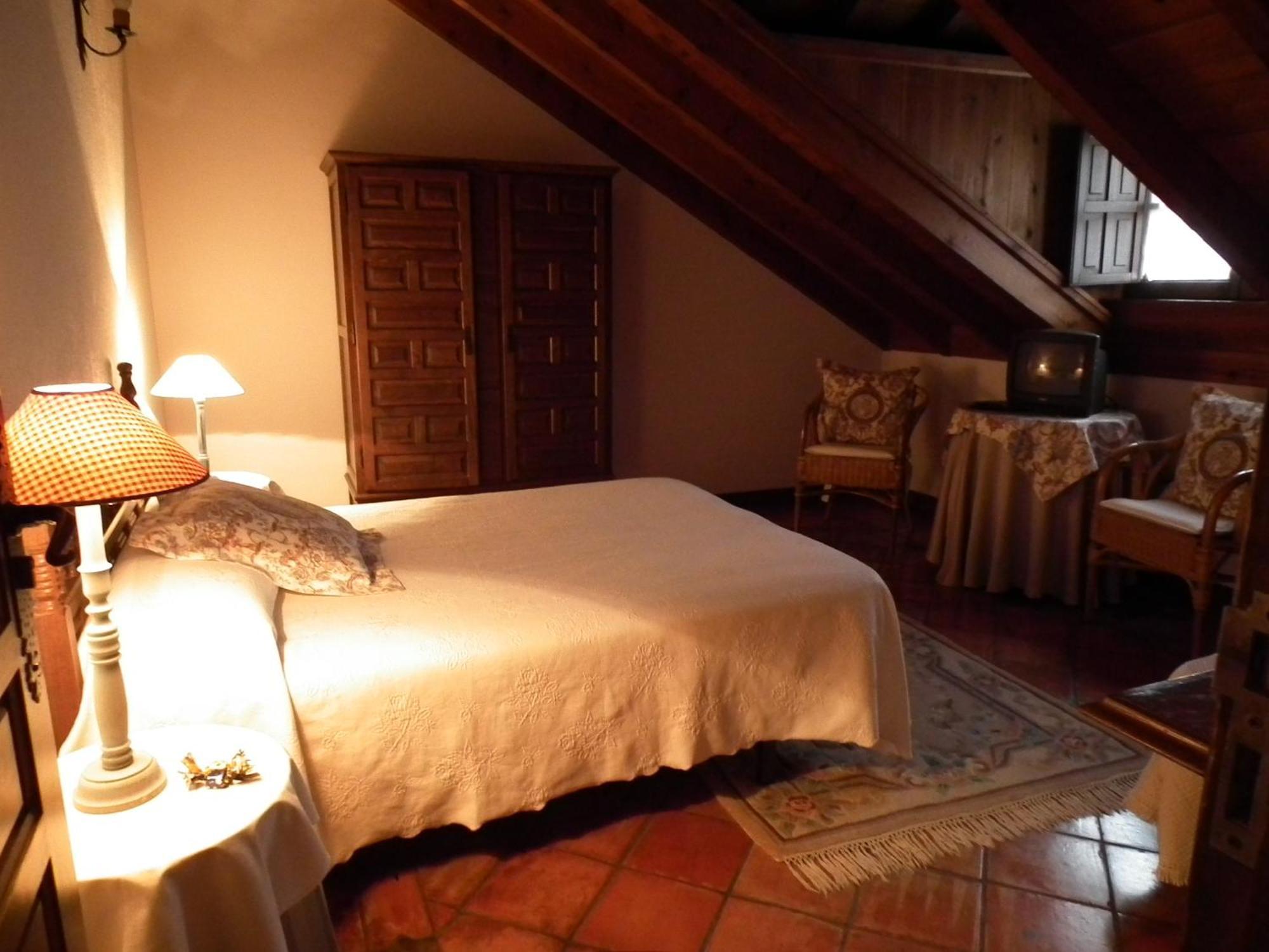 Posada De Muno Муньорродеро Экстерьер фото